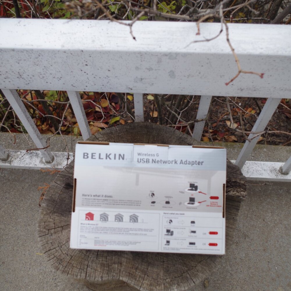 New In Box  Belkin USB NetWork Adapter - Picture 4 of 6